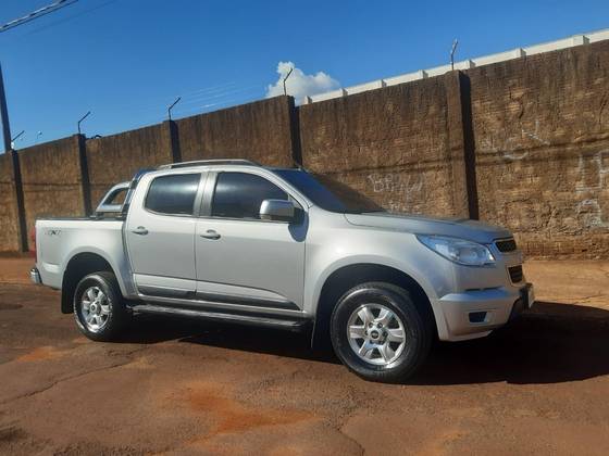 CHEVROLET S10 2.8 LT 4X4 CD 16V TURBO DIESEL 4P AUTOMÁTICO CHEVROLET S10 2.8 LT 4X4 CD 16V TURBO DIESEL 4P AUTOMÁTICO